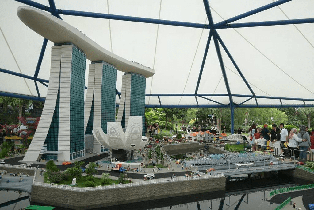 LEGO Marina Bay Sands and Art Science Museum