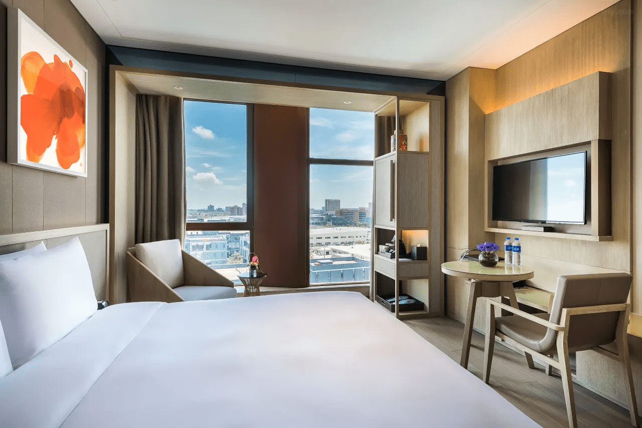 Shanghai Itinerary - Superior Queen Room at Novotel Clover Shanghai