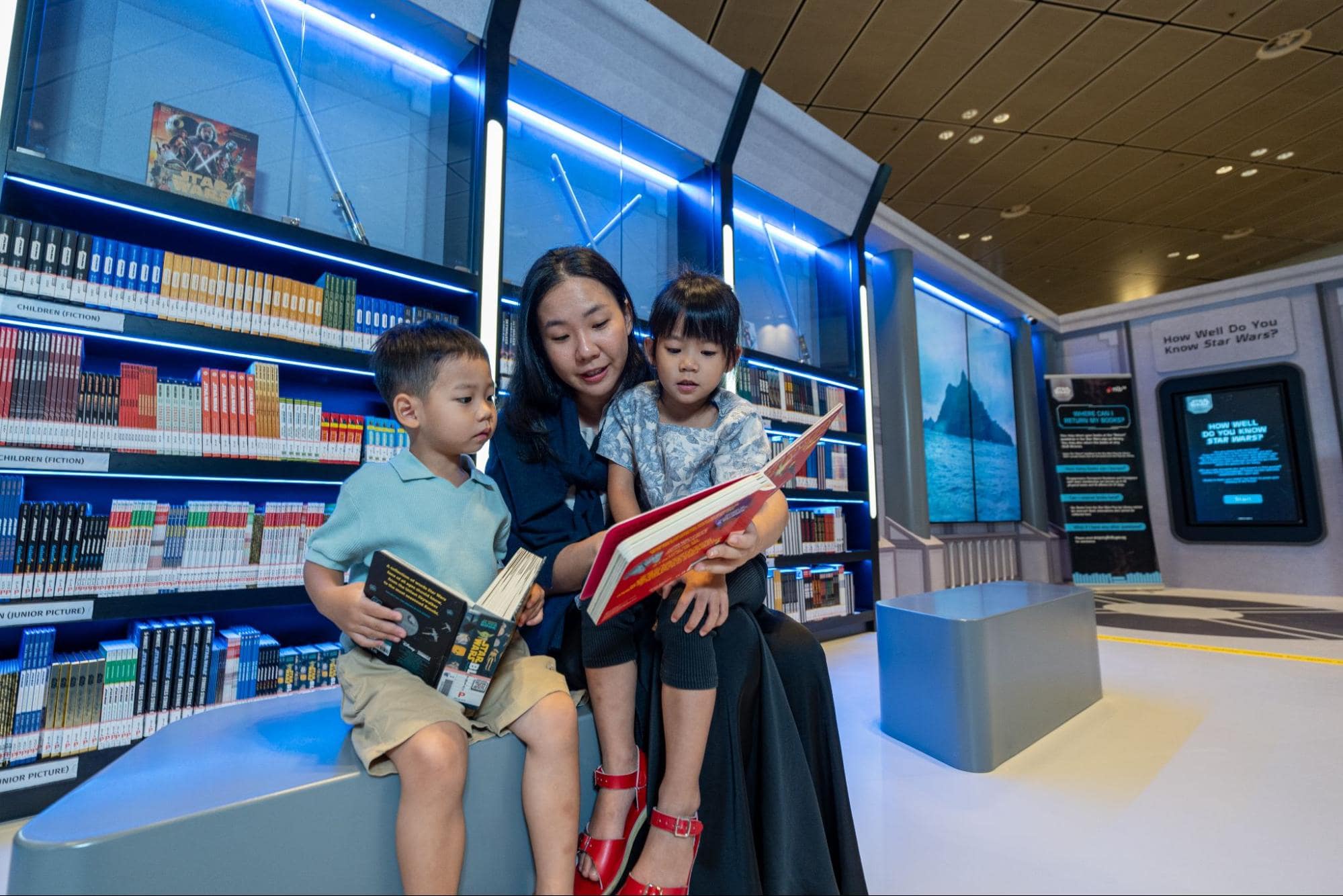 Kids at the Star Wars Pop-Up Library