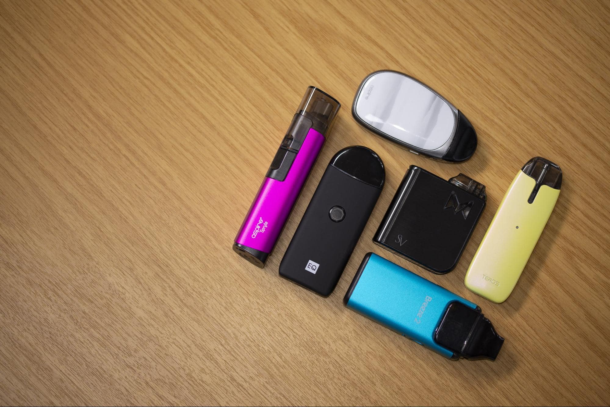 Unique Jobs - a variety of e-cigarettes and vapes in different shapes and colours