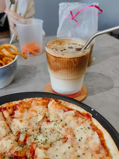 food & drinks at as clouds cafe