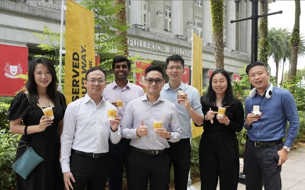 maybank singapore - customers