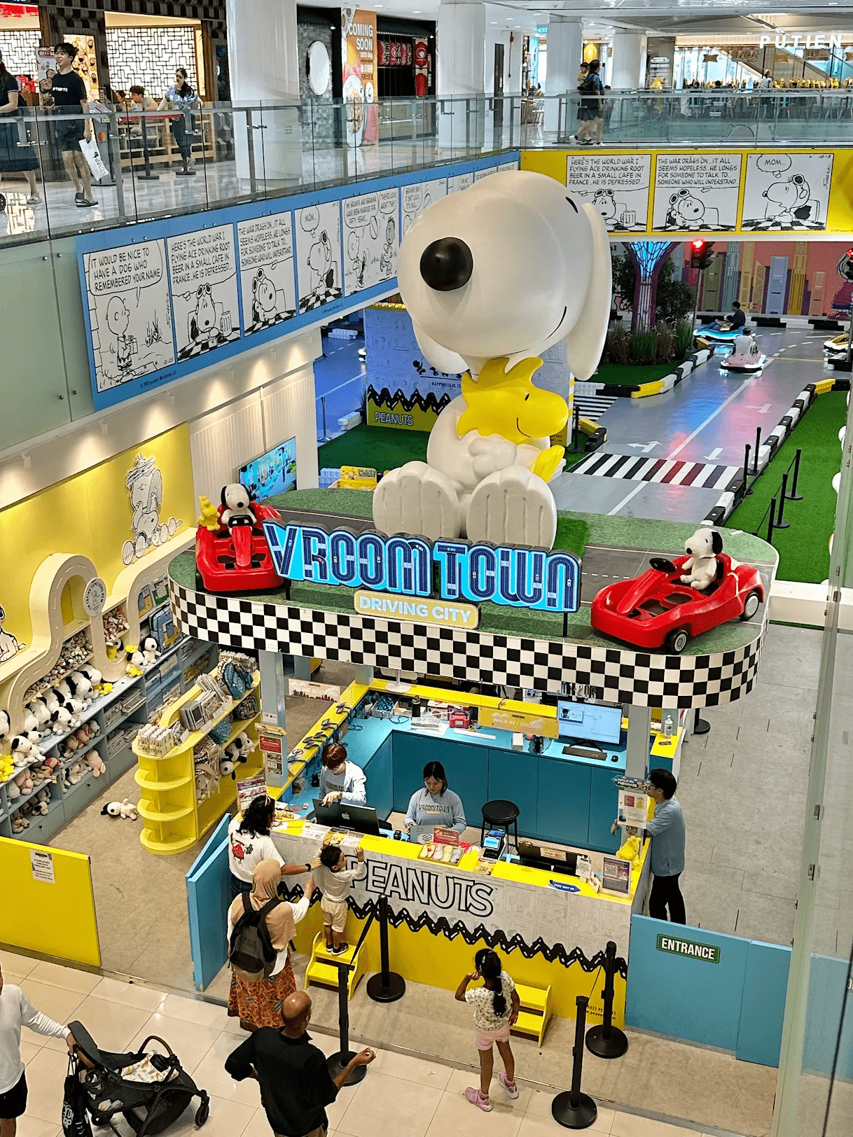 vroomtown - giant snoopy