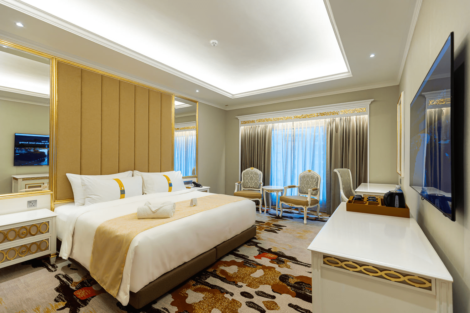 Riverside Majestic Hotel