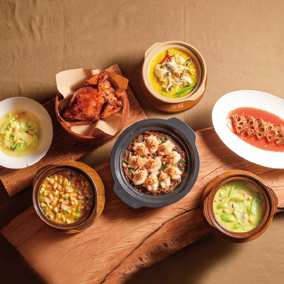 Dishes served at LONGJING at Central Park Bangkok