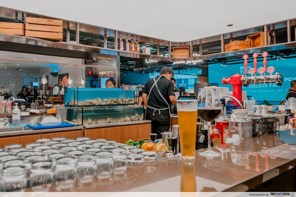 The Grocer Bar oyster tank