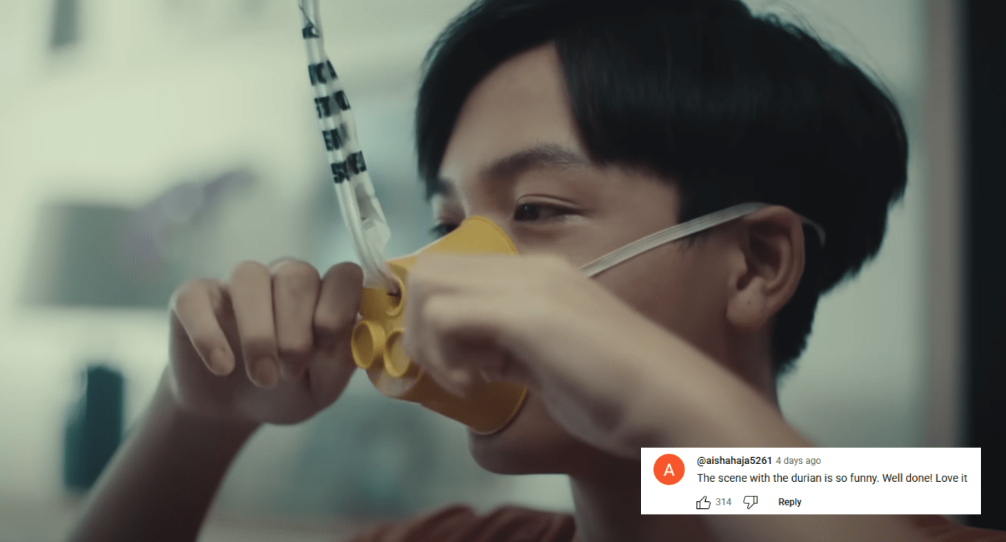 Durian scene in Singapore Airlines new in-flight safety video