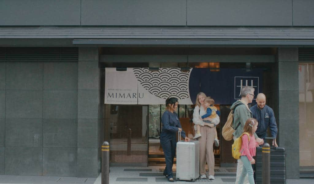 luggage delivery & storage 