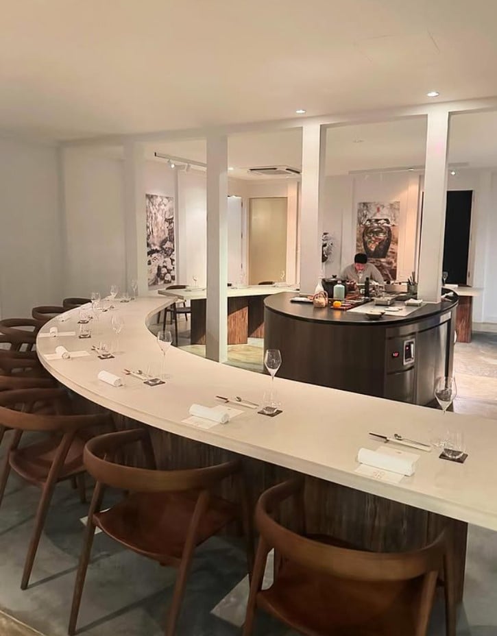 seating arrangement at asu restaurant 