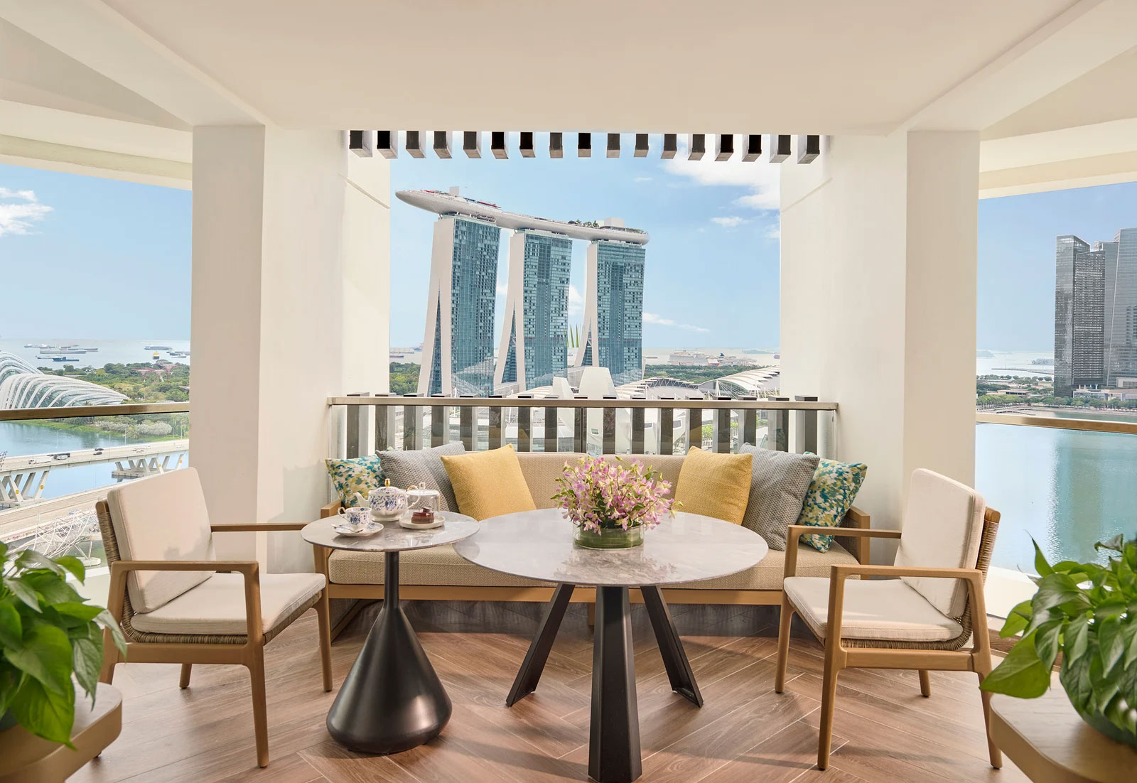 mandarin oriental royal marina bay penthouse balcony