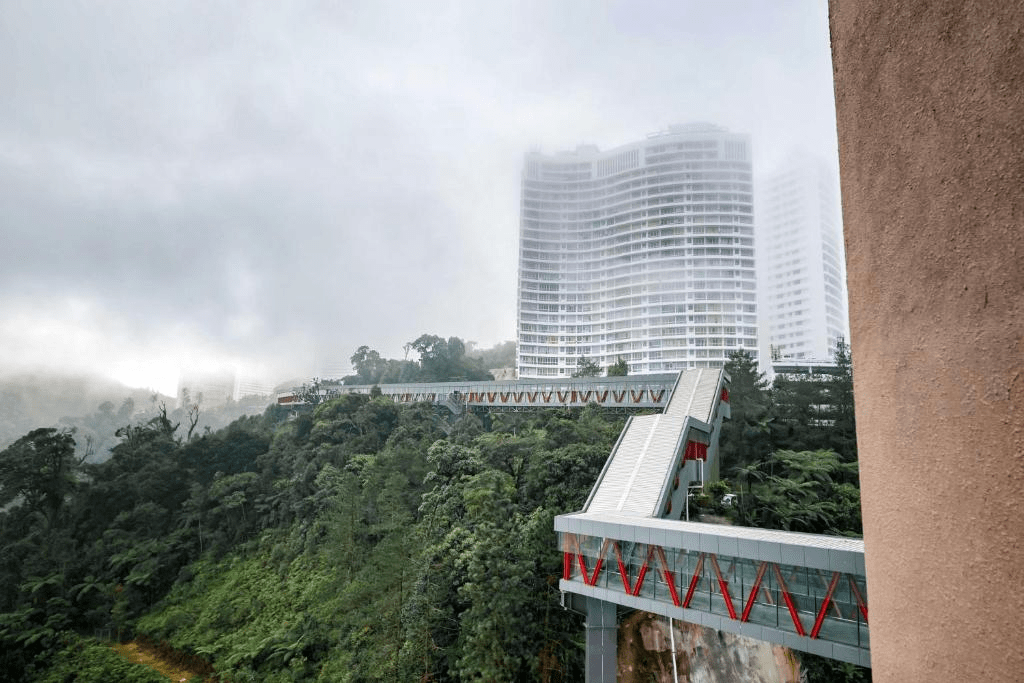 Antara Genting Highlands - Link Bridge