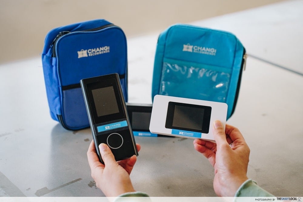 Money-saving tips for group travel - portable wifi device