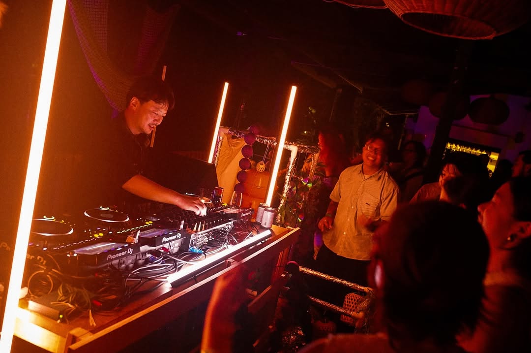 daytime parties with 5210pm