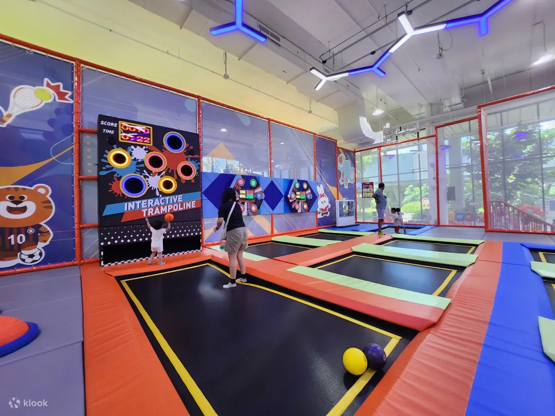 Bouncetopia trampolines
