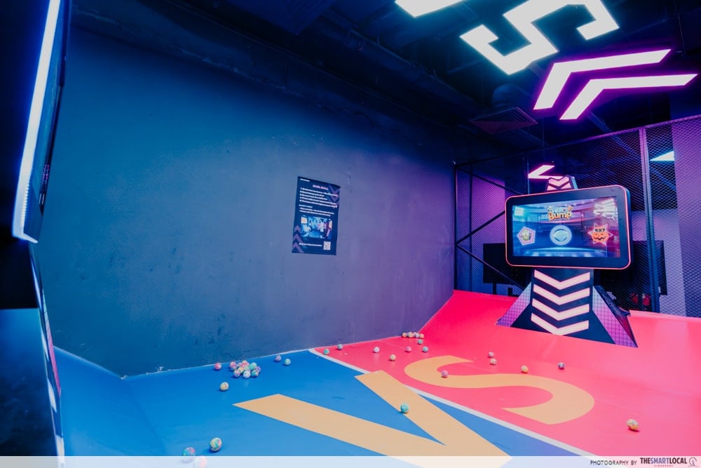 ME Cafe & Games in Chinatown - Duel Ball