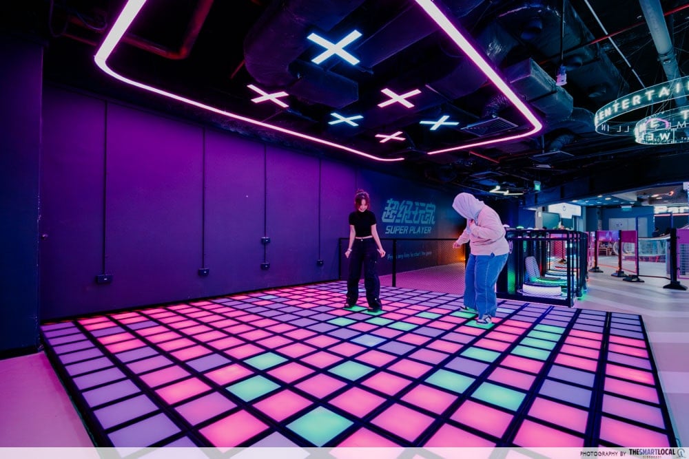 ME Cafe & Games in Chinatown - Floor Is Lava Squid Game