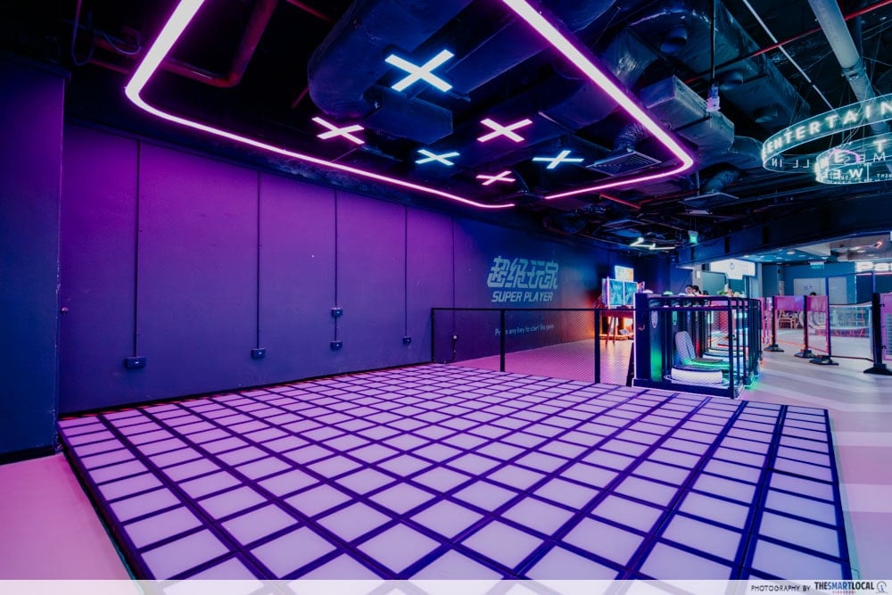 ME Cafe & Games in Chinatown - Floor Is Lava