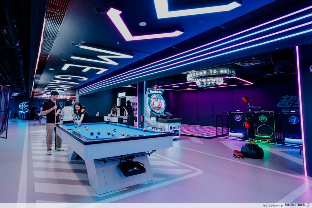 ME Cafe & Games in Chinatown - Interior