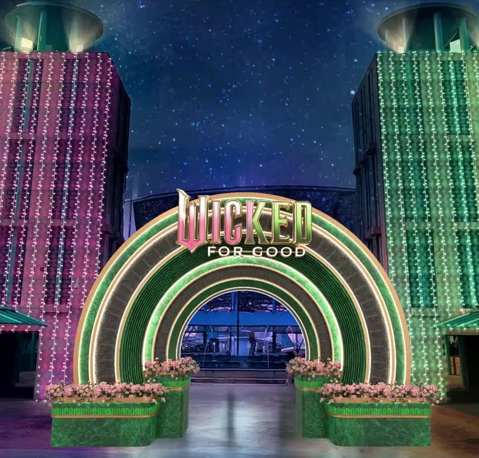 Wicked Sentosa - Entrance to Emerald City installation