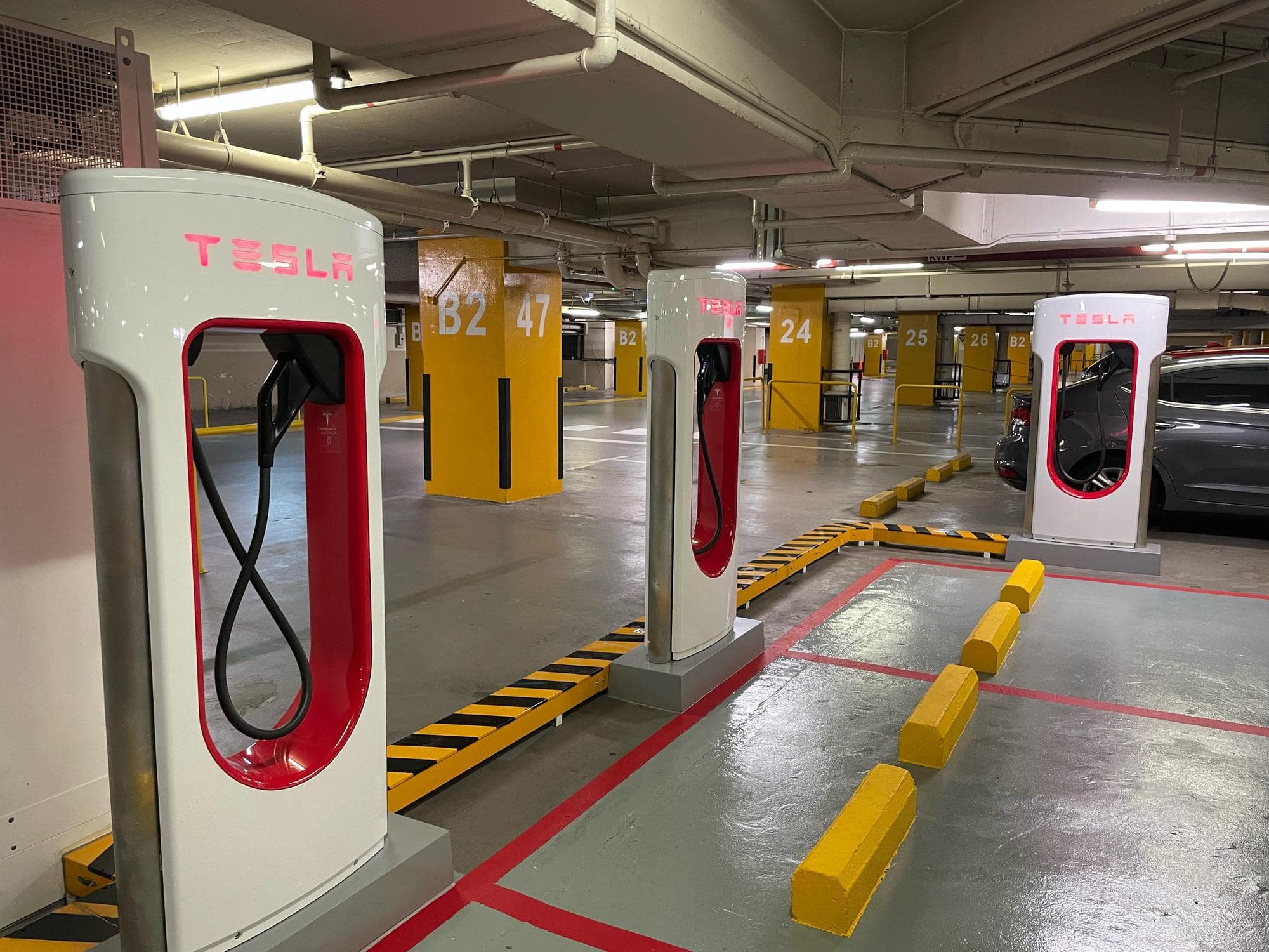 Malls In Singapore For EV Chargers - Causeway Point