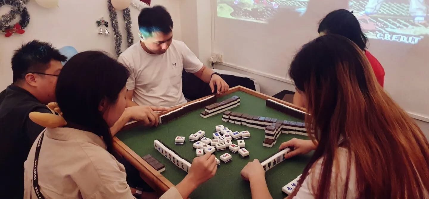 Playing Mahjong