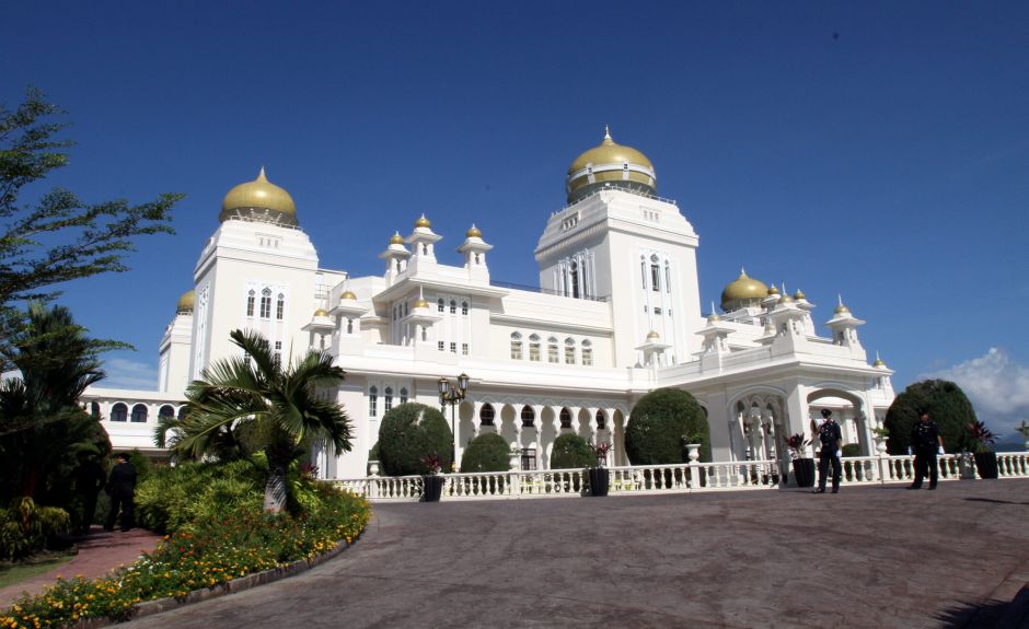 Malaysian towns - istana iskandriah