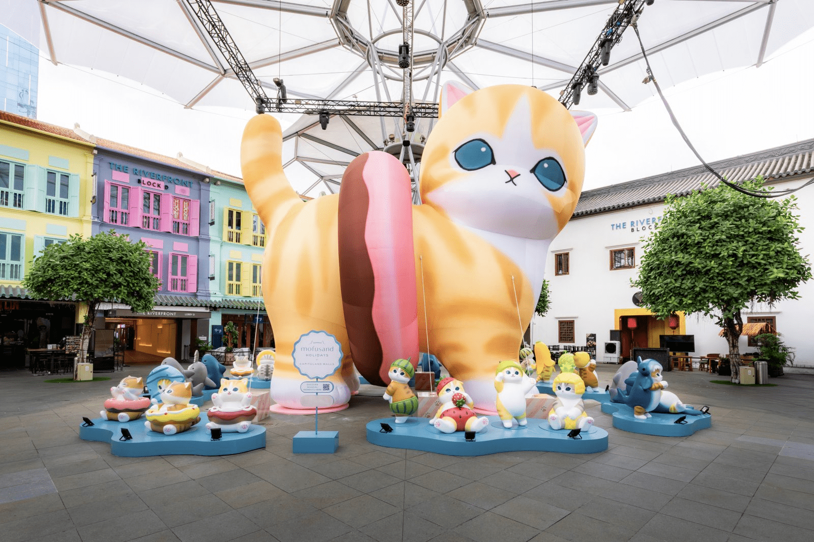 8-metre tall Donut Meow Inflatable