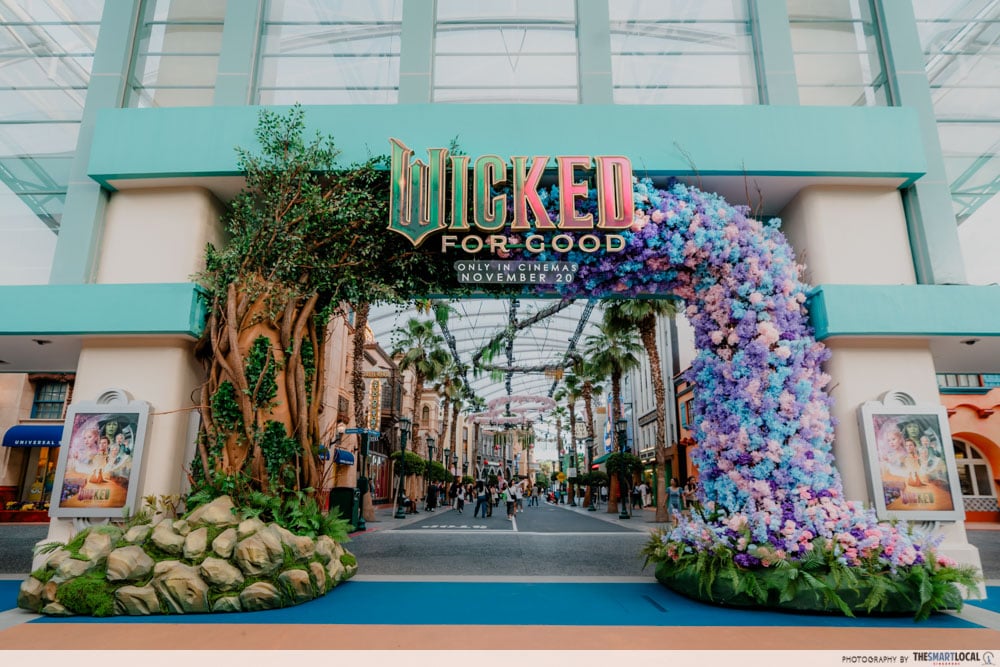 wicked sentosa - uss frontage