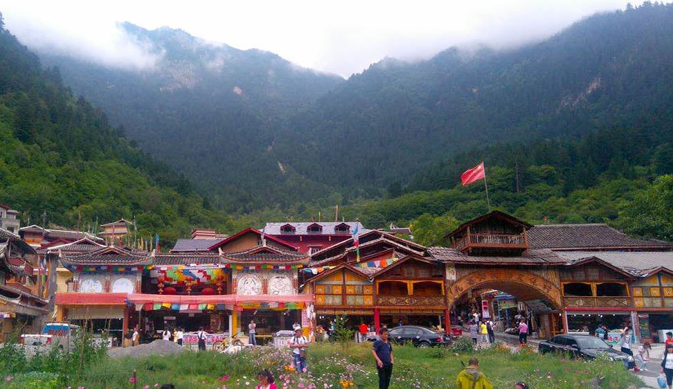 jiuzhaigou shuzeng village