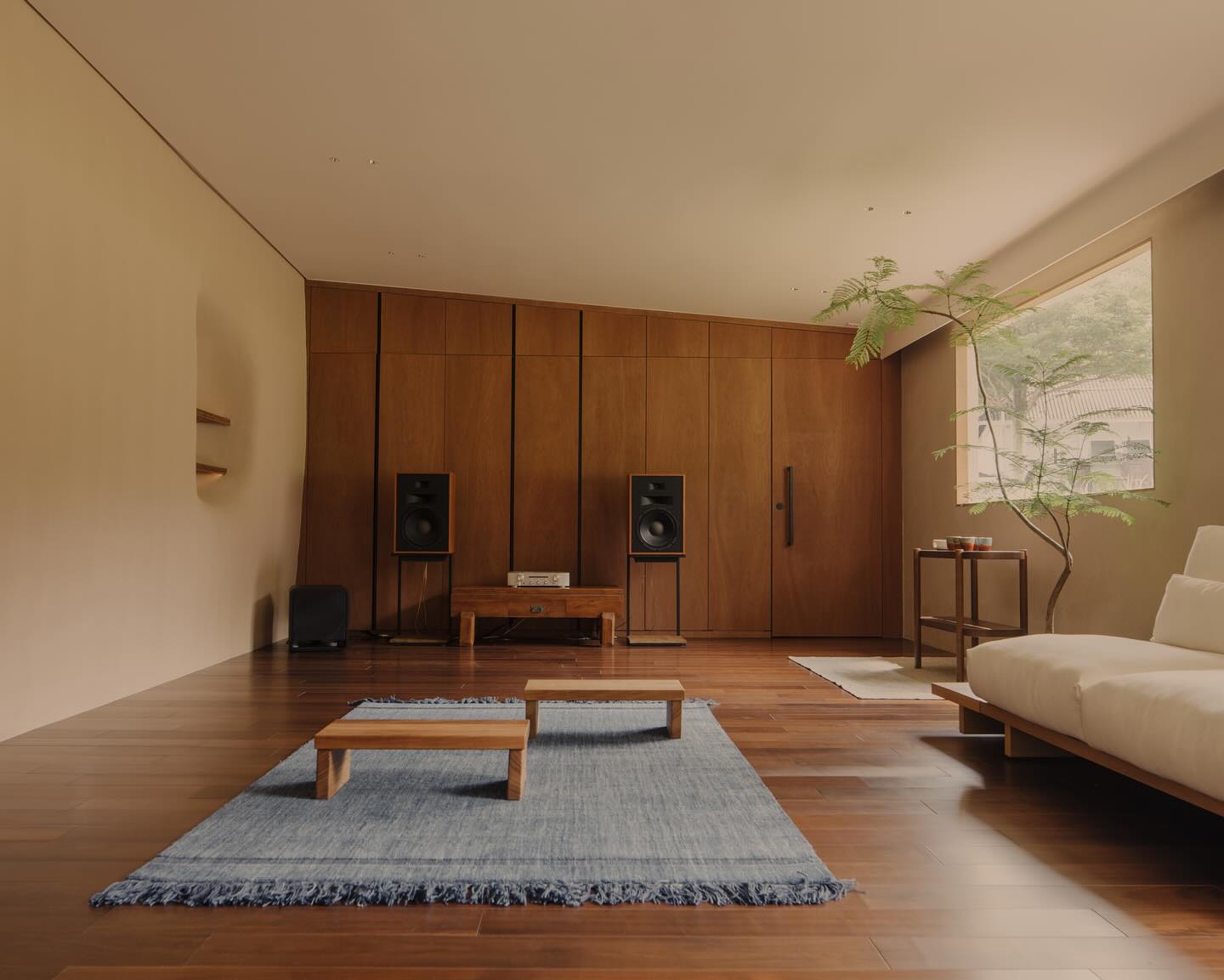 Bathhouses & Ice Bath Spots In Singapore - Nowhere Baths Dempsey lounge