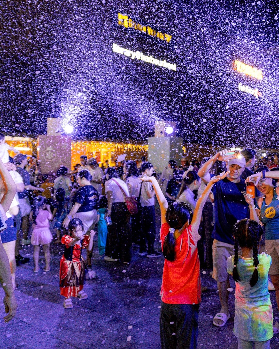 Candyland VivoCity Snow