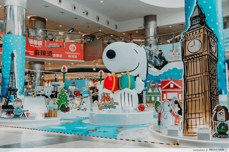 Christmas Displays - Snoopy Harbourfront Centre