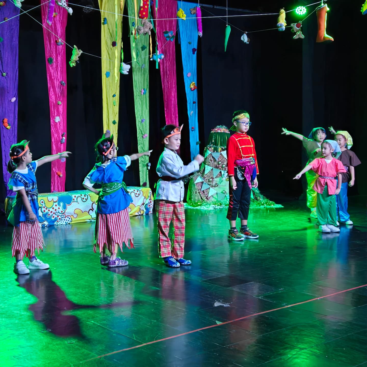 Monthly kid-friendly things to do in Singapore - scrooge act 3