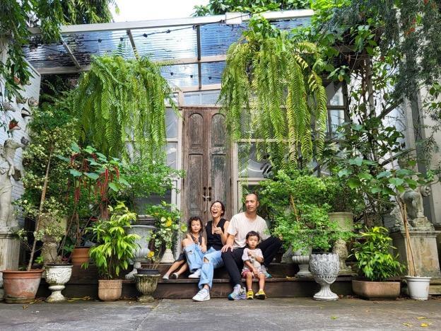 Singapore Parenthood Fears - Kimberly Family