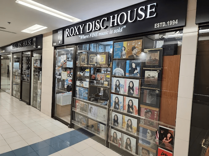 Roxy Disc House