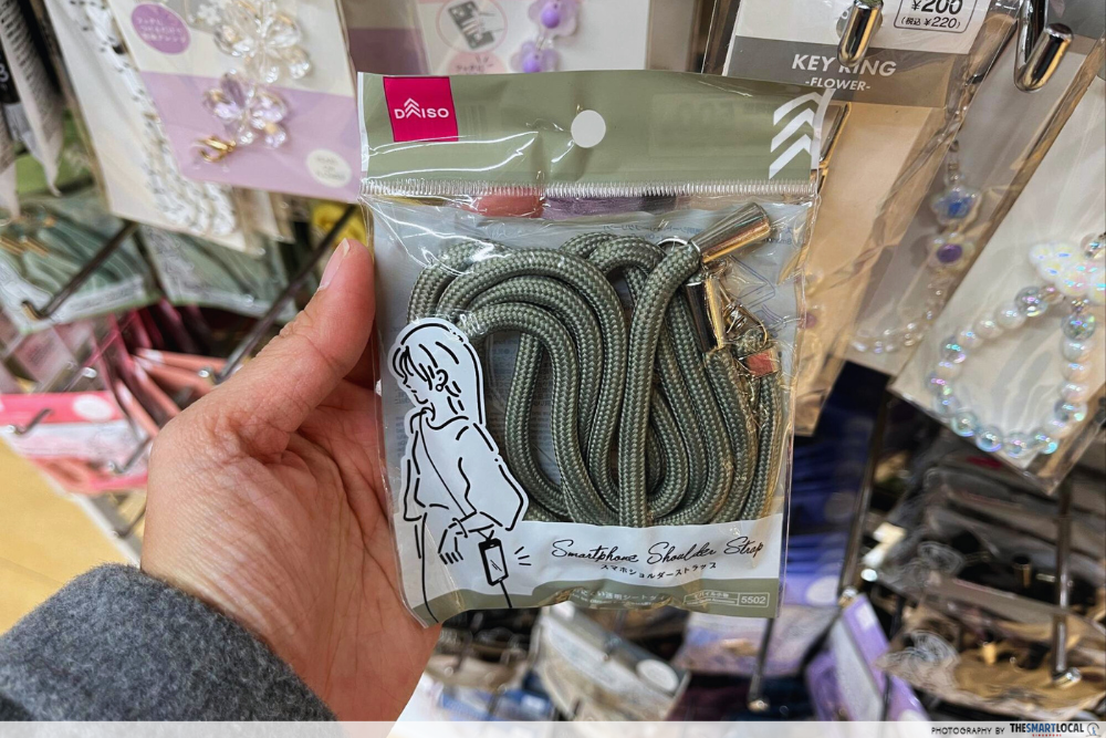 daiso japan - phone strap