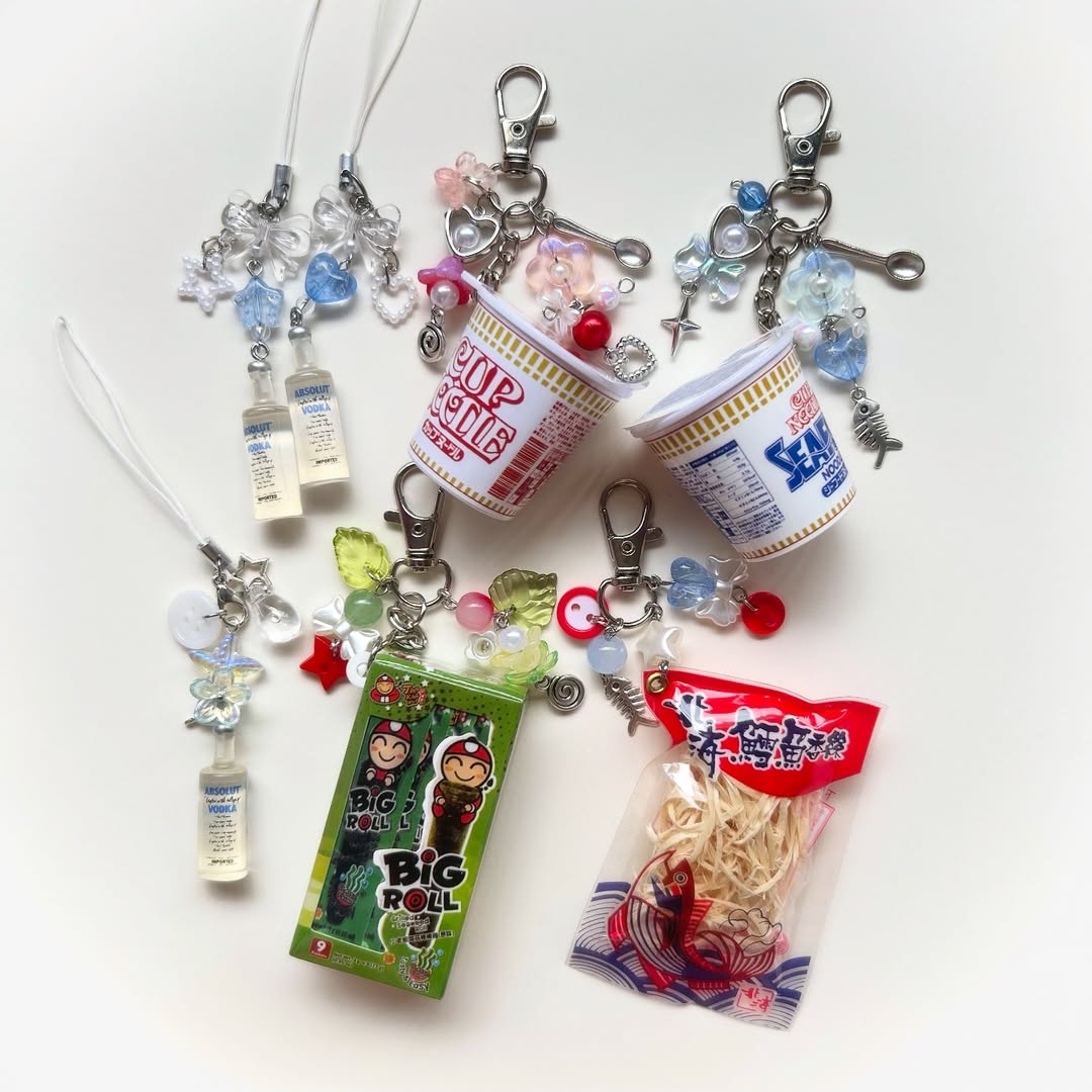 Popular side hustles in Singapore - handmade trinkets