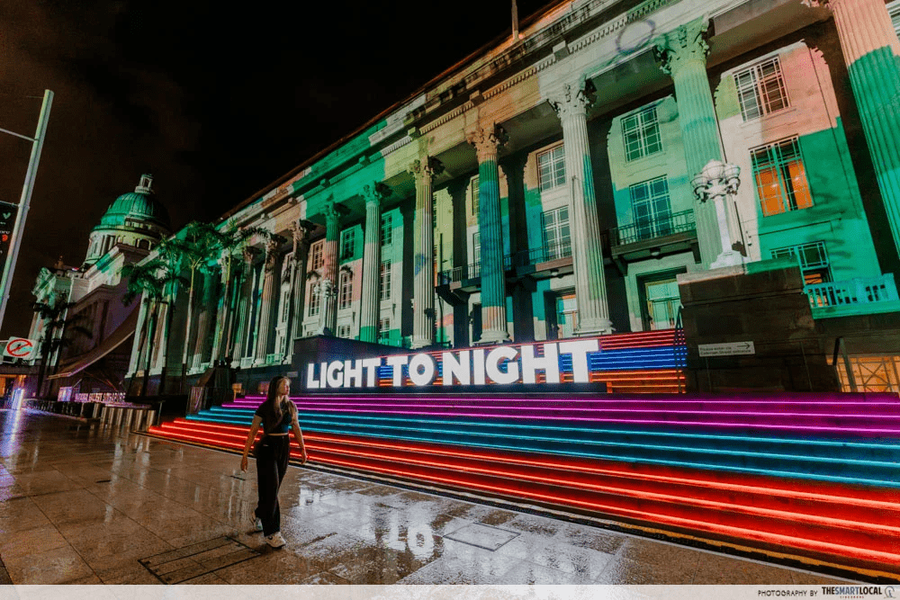 light to night - projections outside National Gallery