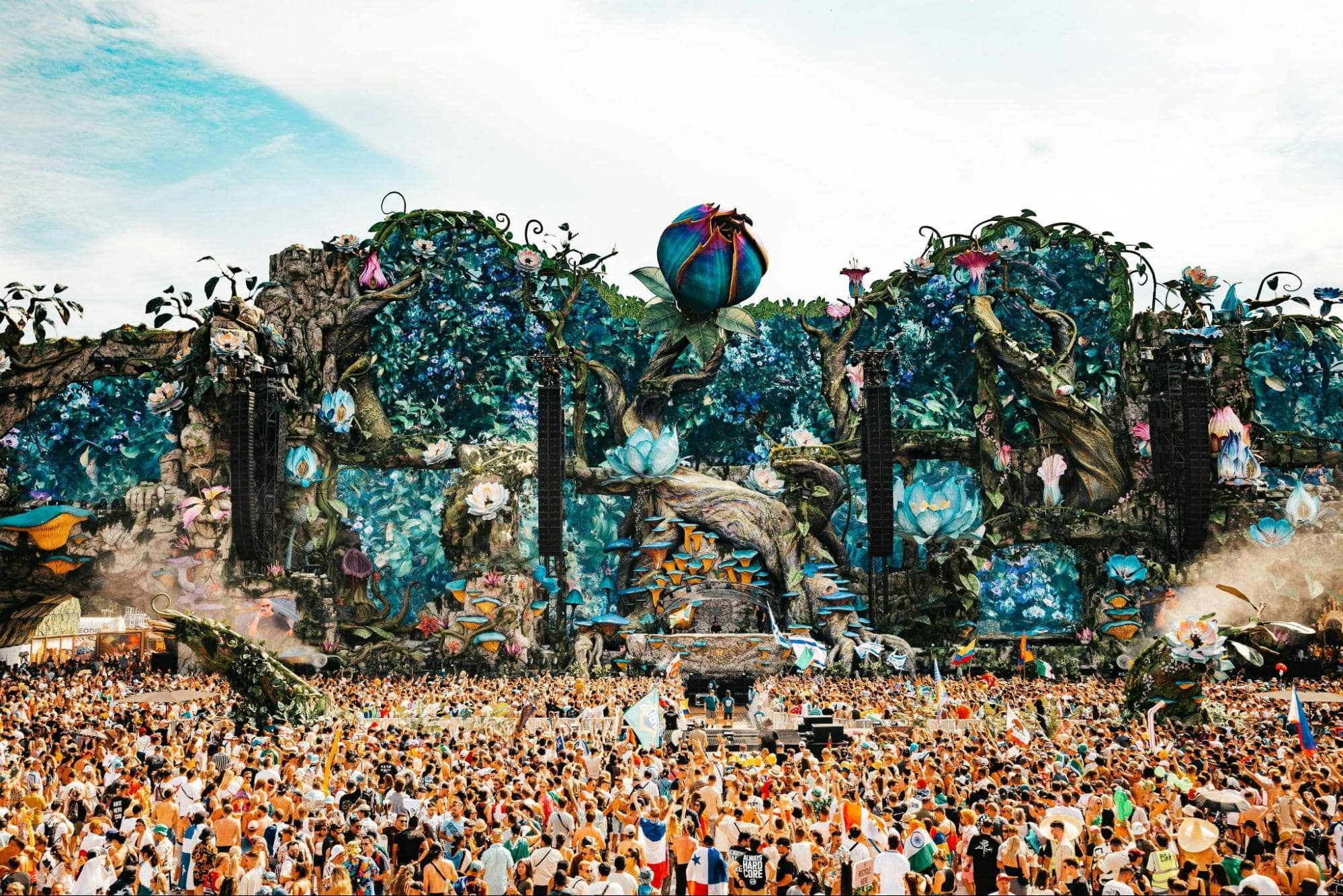 music festivals asia - tomorrowland LIFE MainStage