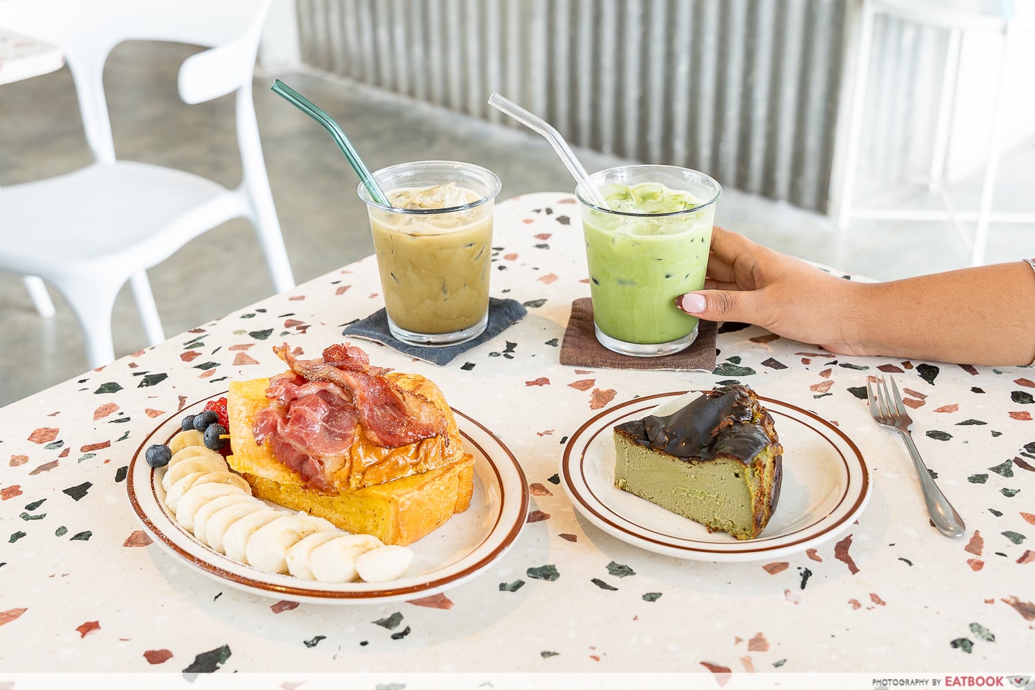 drinks and desserts at off day cafe in jb