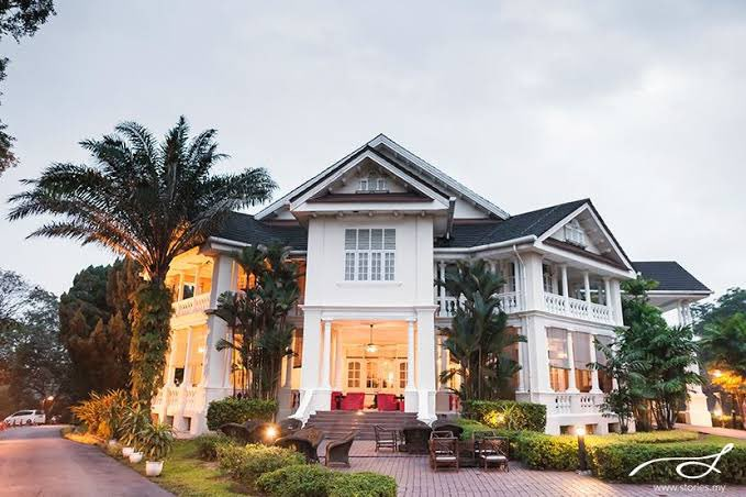 Crazy Rich Asians Mansion Open