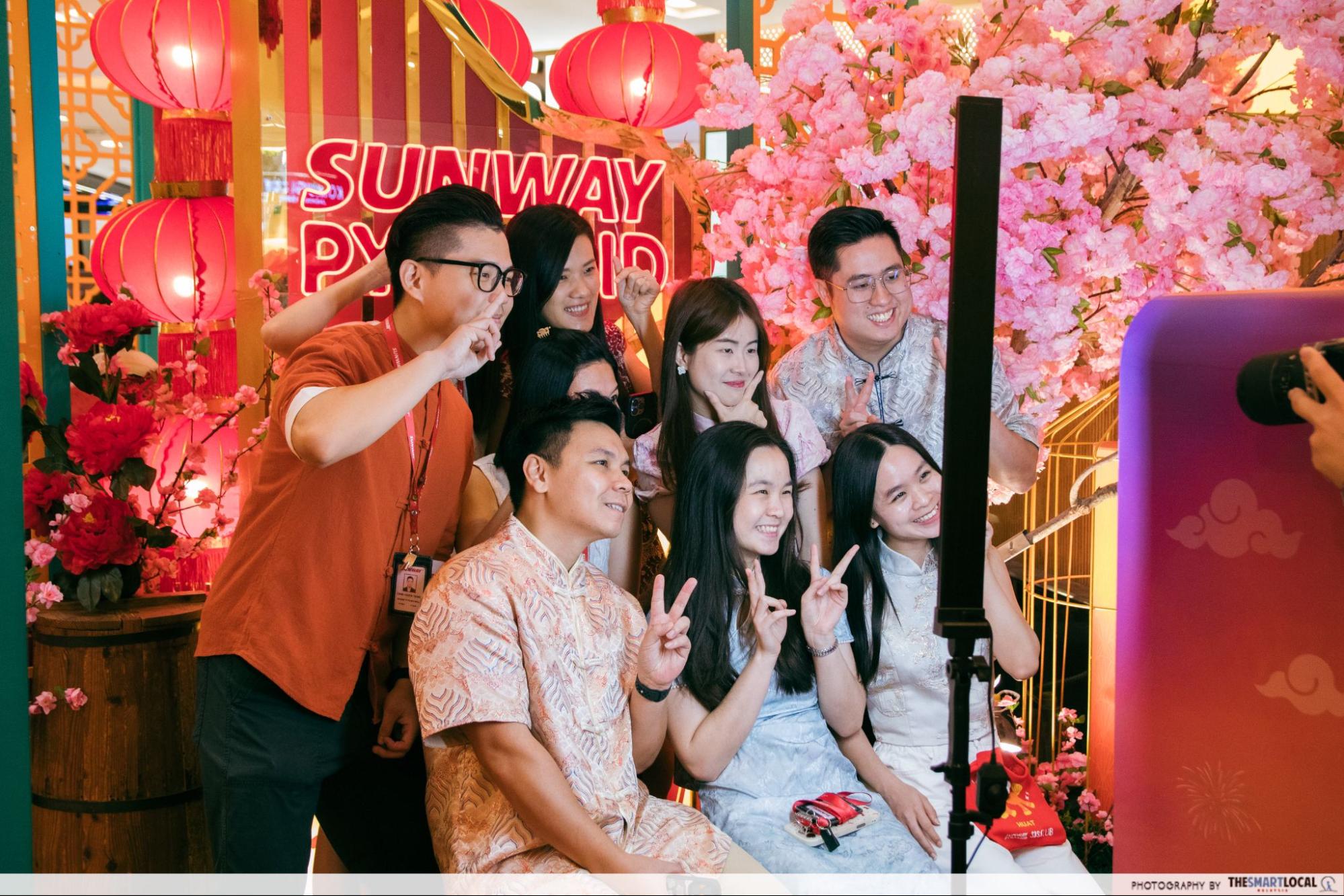 fortune house of blessings lantern photobooth session