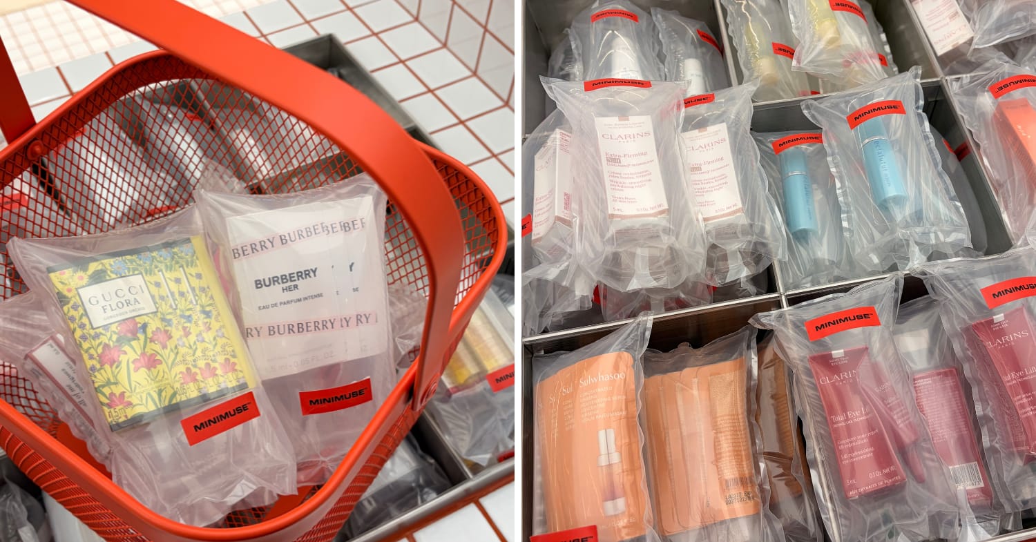 minimuse metro paragon in orchard - store display selling mini beauty and fragrance products with vouchers