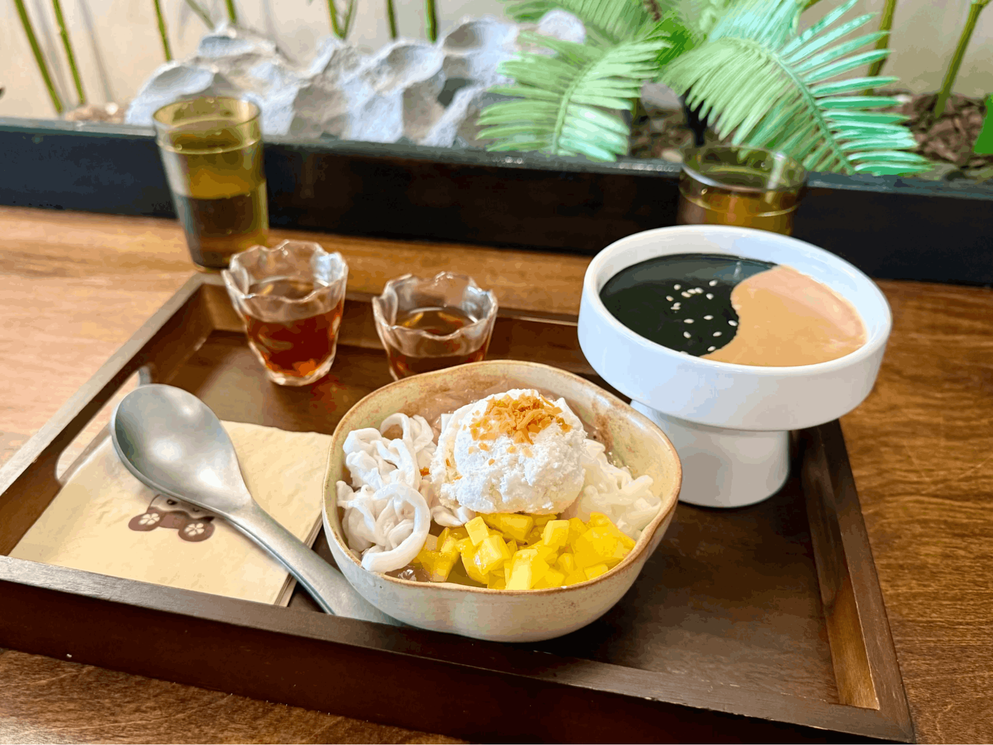 Mollie Makes Desserts