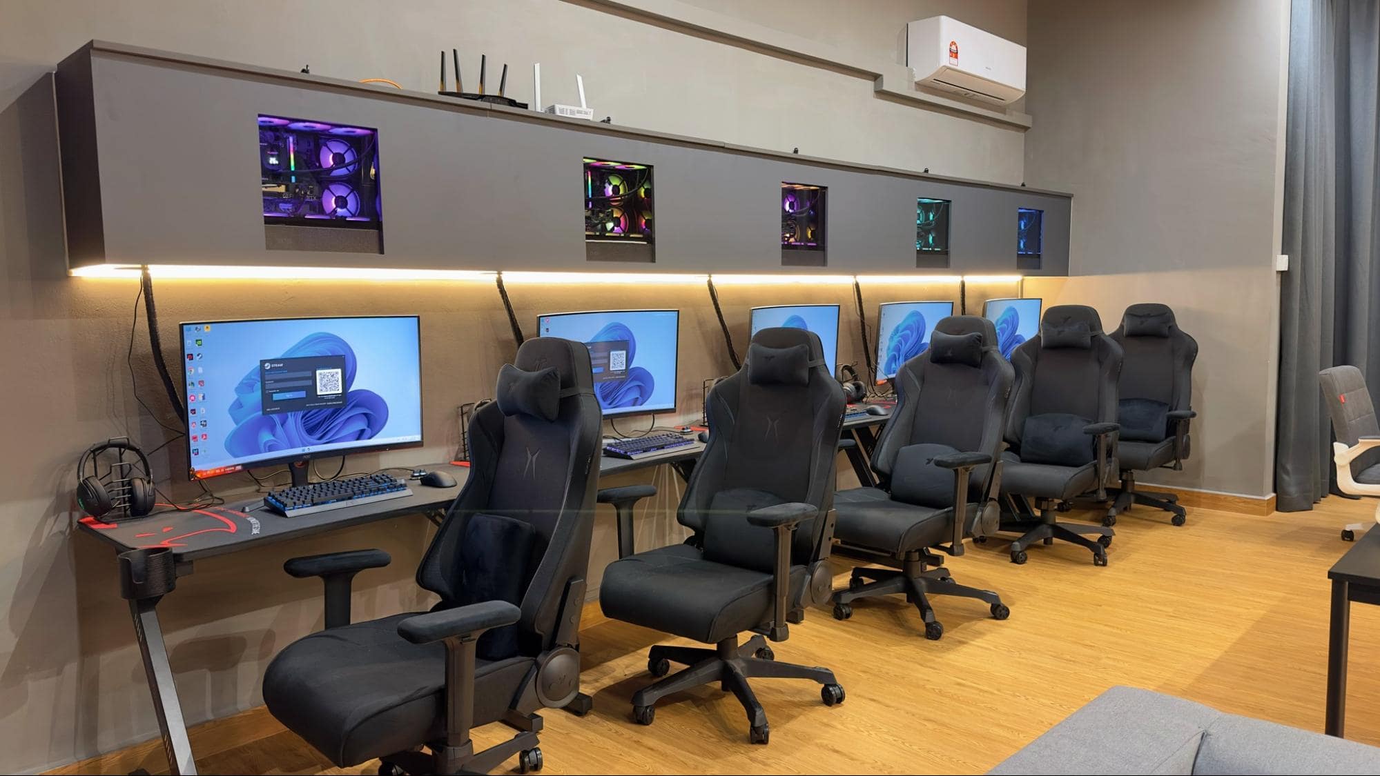 Mount Austin FDK Gaming Homestay