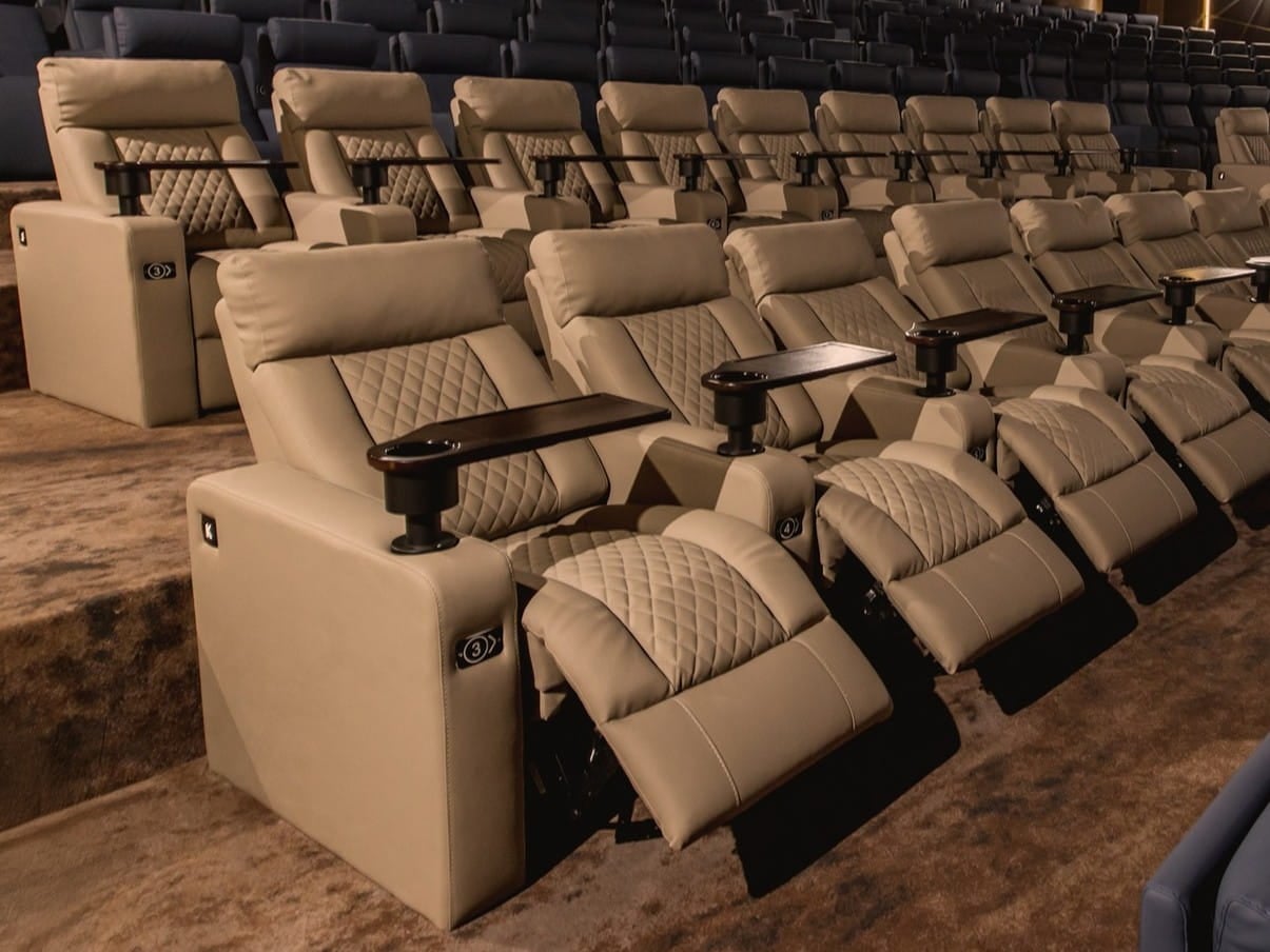Lumiere Grand reclining seats