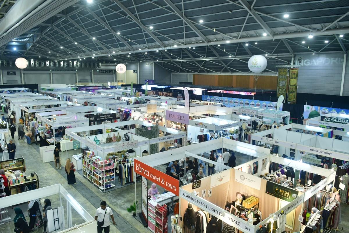 SINGAPORE MUSLIM FESTIVAL SHOPPING