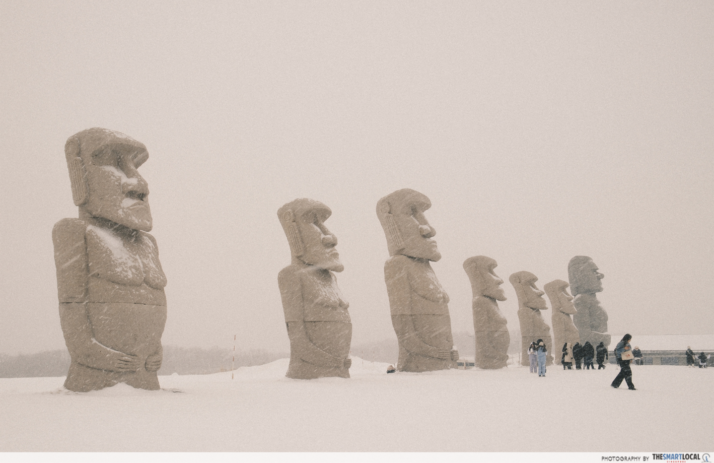 Moai statues