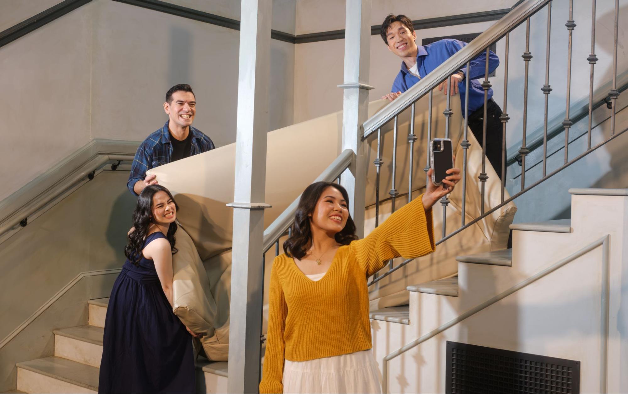 Sofa-moving scene in FRIENDS