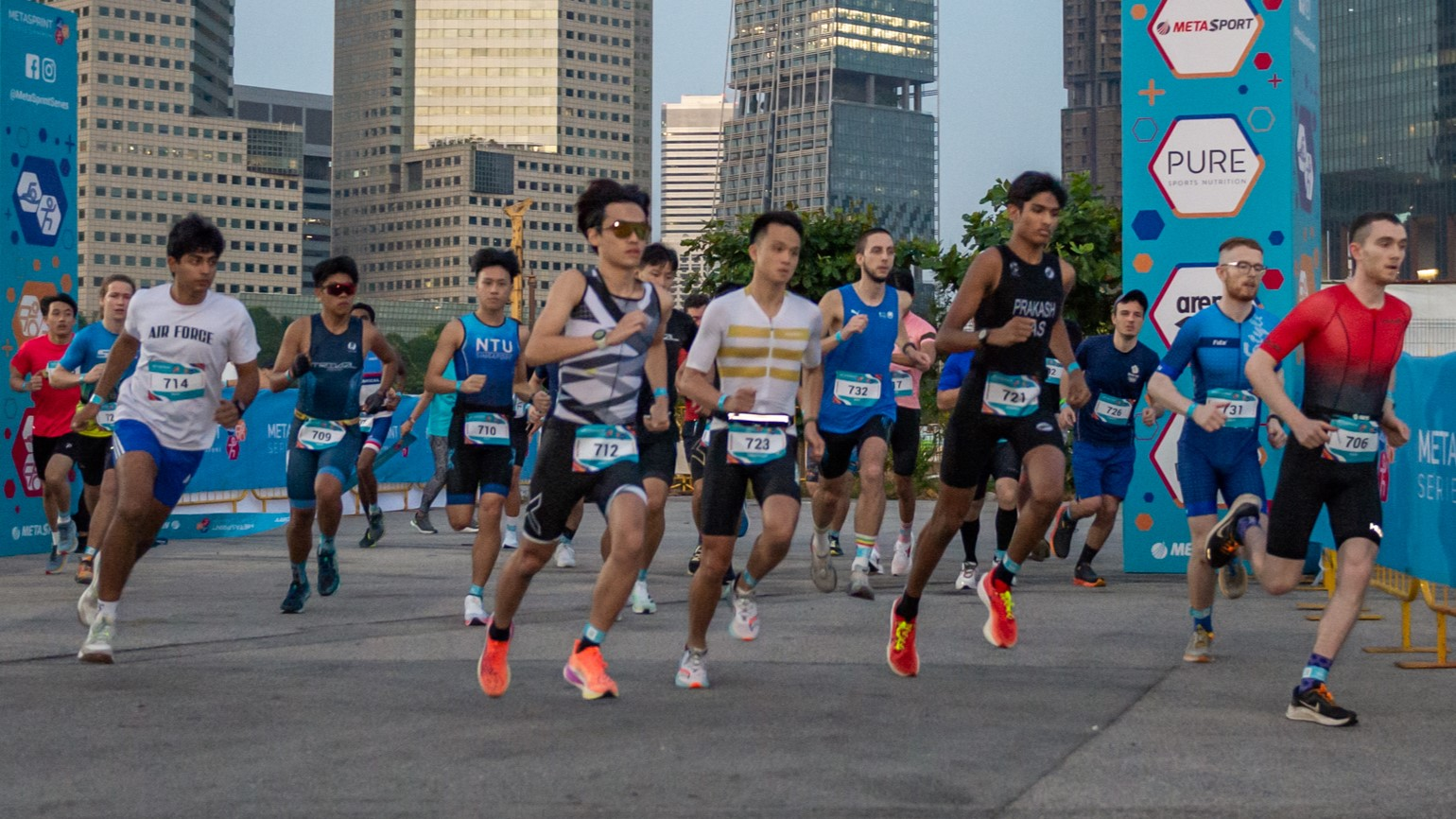 MetaSprint Series Singapore runners
